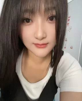 呼市175车模身材姐姐