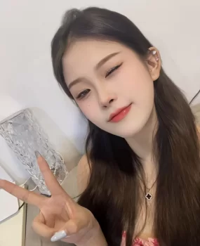 分享洪山区粉嫩水多后入特有感觉