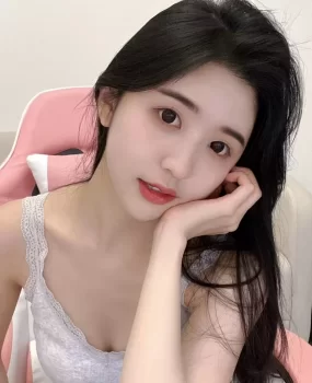 良家碧玉型大长腿白皙肌肤小仙女