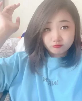 德州21岁微胖妹子