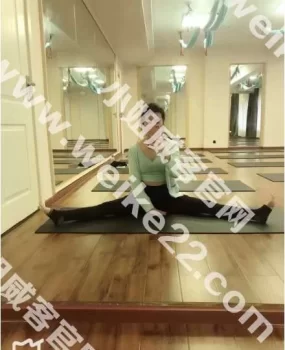 重庆南坪万达瑜伽教练雯雯