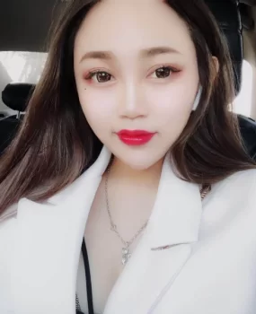 性感小妖精，清纯可爱的学生兼职！