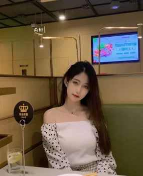 性感活好嫩的一个美女