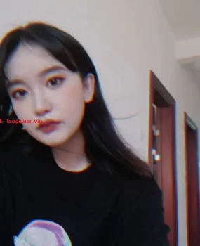 浙江温州大学刚毕业的早熟女