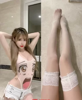 德州18岁嫩模粉b嫩如水