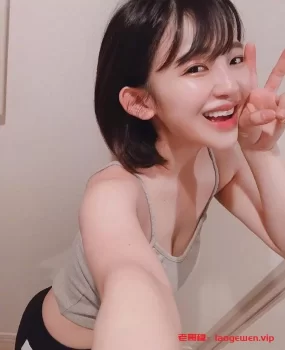 上粉下嫩，馒头逼。叫声酥麻，艹起来爽