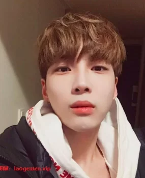 兼职的大学生欧巴